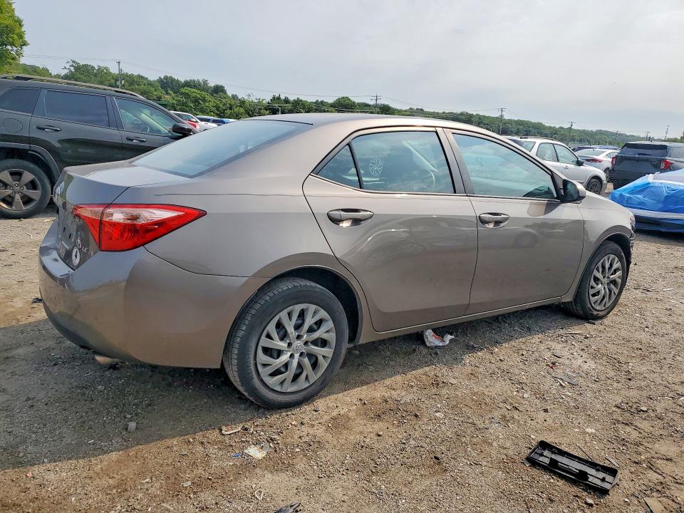 64637006 :رقم المزاد ، 2T1BURHE0KC189937 vin ، 2019 Toyota Corolla مزاد بيع