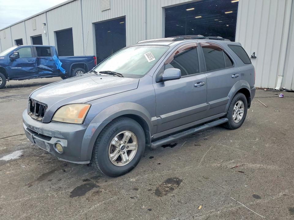63883976 :رقم المزاد ، KNDJD733335115318 vin ، 2003 Kia Sorento مزاد بيع