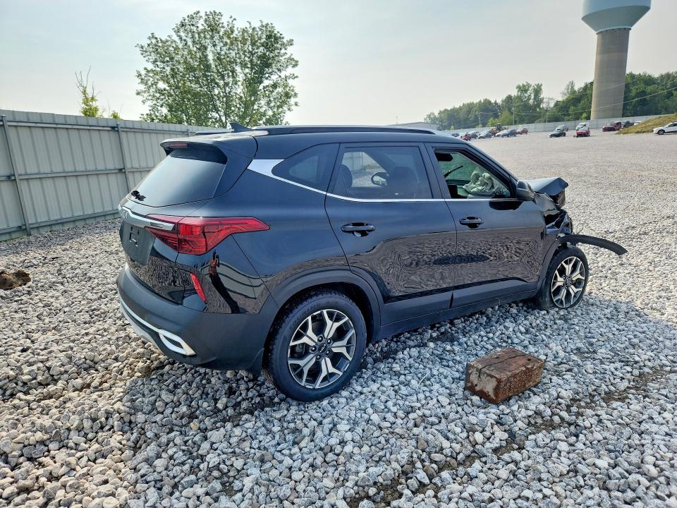 2022 Kia Seltos მანქანა იყიდება აუქციონზე, vin: KNDERCAA8N7302770, აუქციონის ნომერი: 64736496