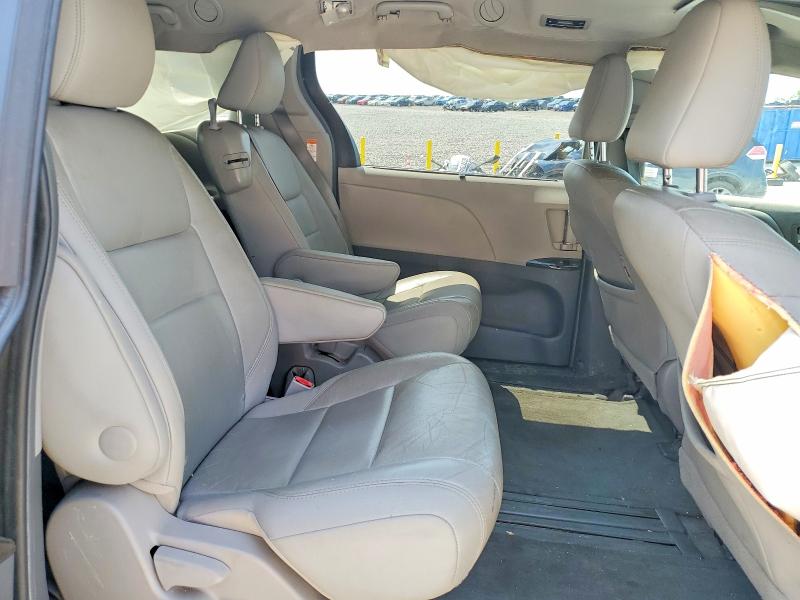 2015 Toyota Sienna მანქანა იყიდება აუქციონზე, vin: 5TDYK3DC6FS628945, აუქციონის ნომერი: 64831776
