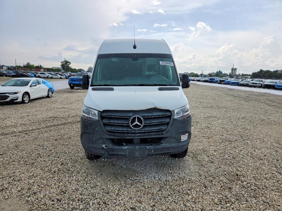 61246486 :رقم المزاد ، W1Y4KDHY1PT140348 vin ، 2023 Mercedes-benz Sprinter مزاد بيع