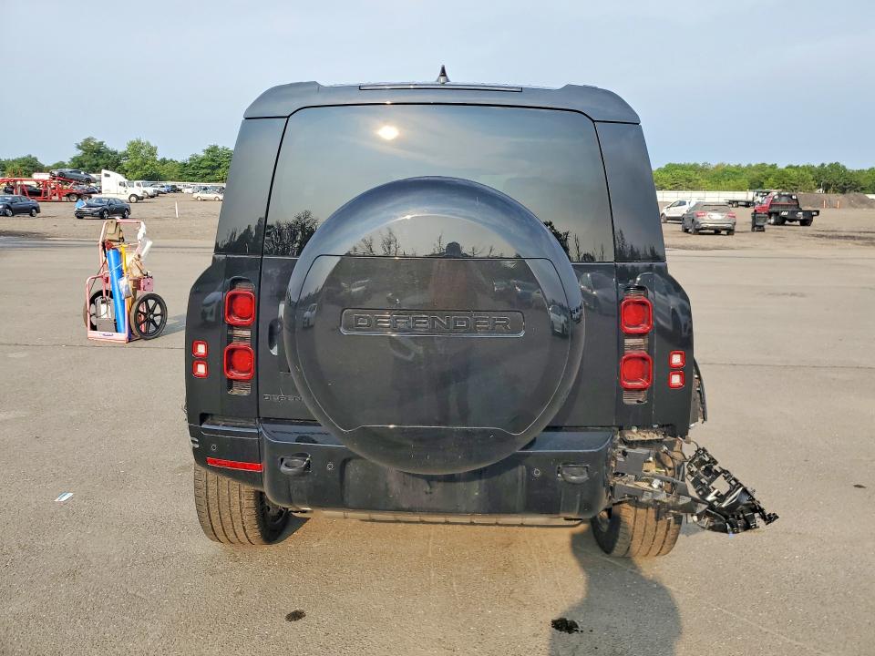 64194726 :رقم المزاد ، SALE27EU7R2334251 vin ، 2024 Land Rover Defender مزاد بيع