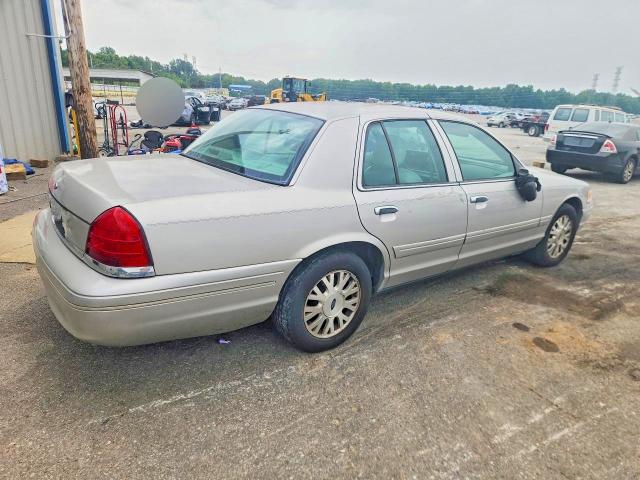 2004 Ford Crown Victoria მანქანა იყიდება აუქციონზე, vin: 2FAFP74W84X168706, აუქციონის ნომერი: 63492696
