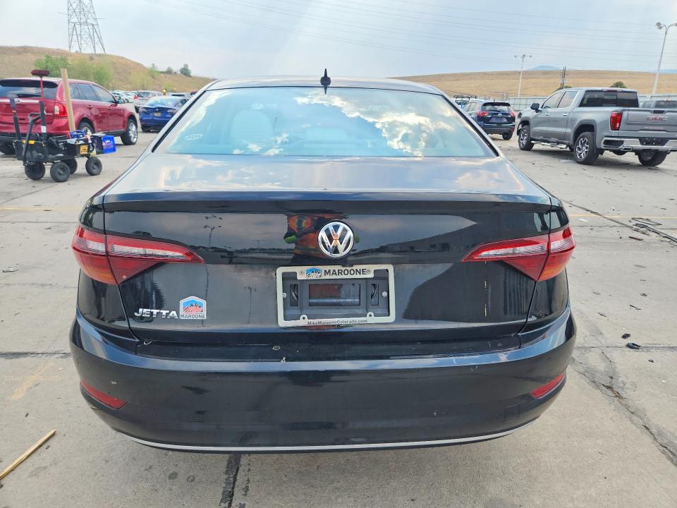63337816 :رقم المزاد ، 3VWN57BU4KM215233 vin ، 2019 Volkswagen Jetta مزاد بيع