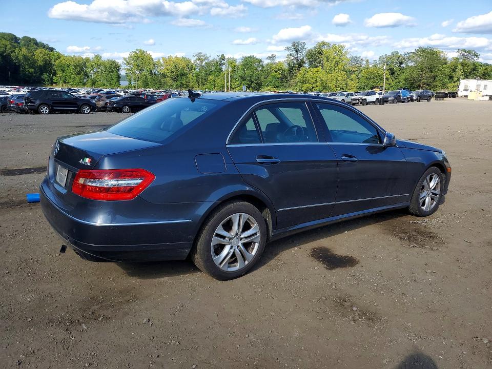 66304276 :رقم المزاد ، WDDHF8HB2BA265477 vin ، 2011 Mercedes-benz E مزاد بيع