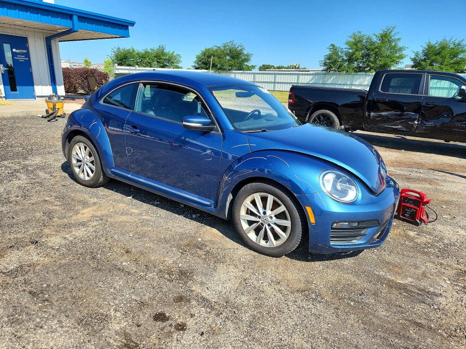 Aukcja sprzedaży 2018 Volkswagen Beetle, vin: 3VWFD7AT1JM727739, numer aukcji: 62836156