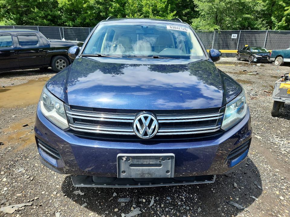63842126 :رقم المزاد ، WVGAV7AX4GW616281 vin ، 2016 Volkswagen Tiguan مزاد بيع