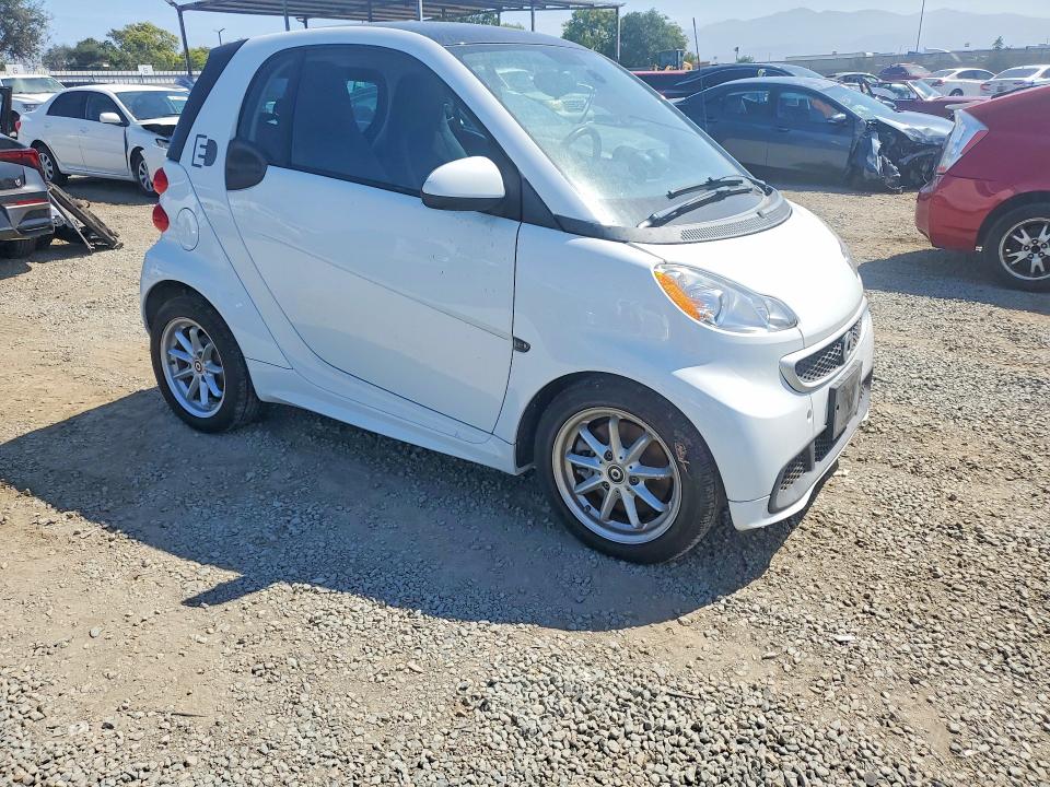 Продаж на аукціоні авто 2016 Smart Fortwo, vin: WMEEJ9AA8GK843247, номер лоту: 66256326