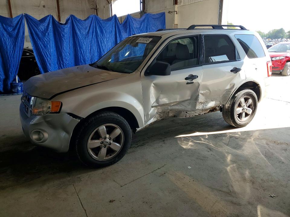 2010 Ford Escape მანქანა იყიდება აუქციონზე, vin: 1FMCU0D74AKD44439, აუქციონის ნომერი: 66290046