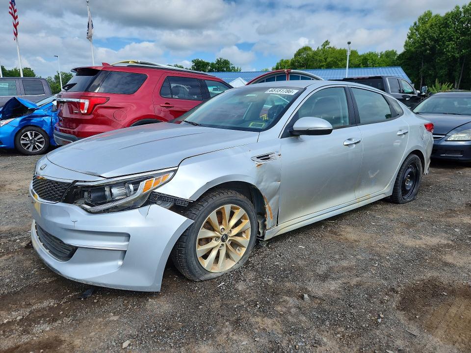 65151786 :رقم المزاد ، 5XXGT4L33HG160886 vin ، 2017 Kia Optima مزاد بيع