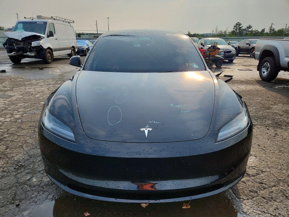 64032866 :رقم المزاد ، 5YJ3E1EB5SF933251 vin ، 2025 Tesla Model 3 مزاد بيع