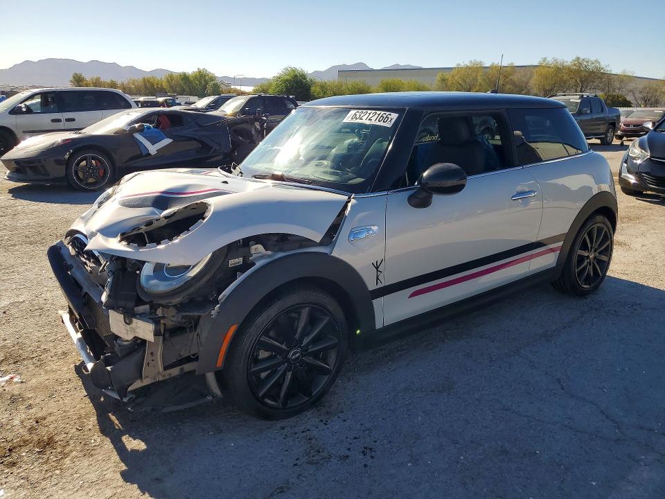 Продаж на аукціоні авто 2016 Mini Cooper, vin: WMWXP7C50G2A42564, номер лоту: 63212166