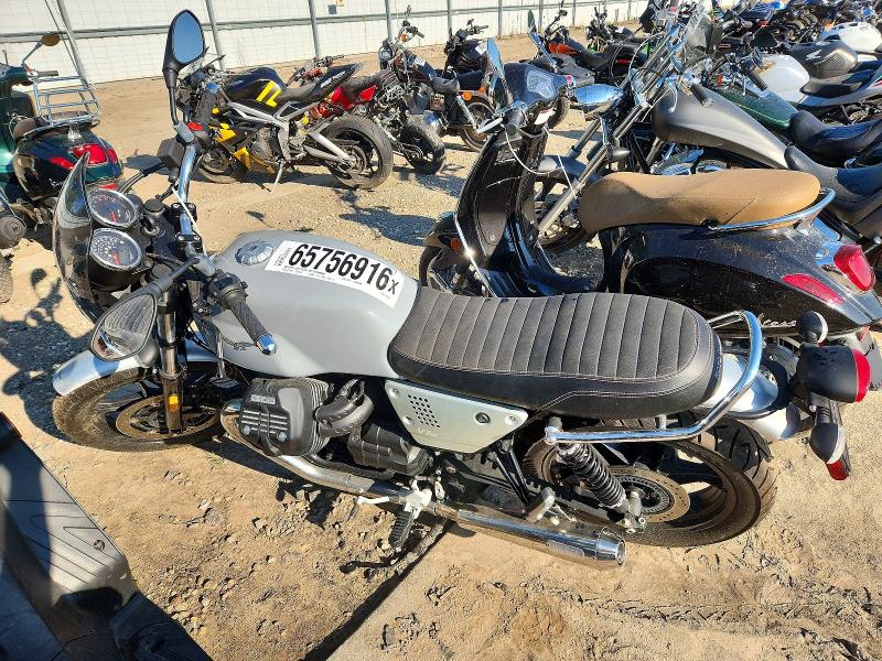 65756916 :رقم المزاد ، ZGULDU016JM000092 vin ، 2018 Moto Guzzi V7 Iii مزاد بيع