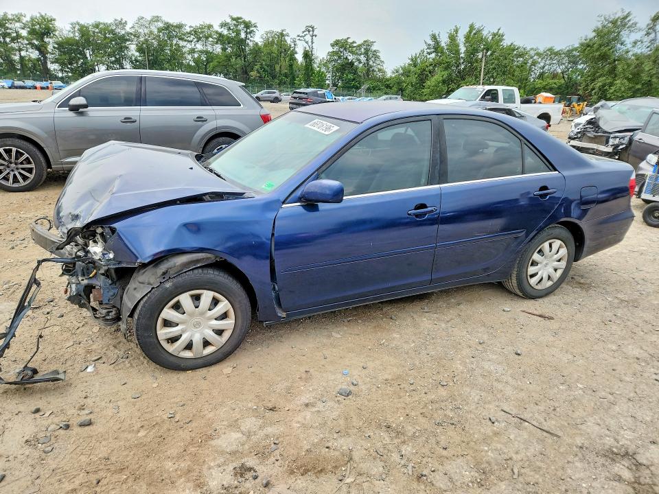 2006 Toyota Camry მანქანა იყიდება აუქციონზე, vin: 4T1BE30K26U157653, აუქციონის ნომერი: 66916196