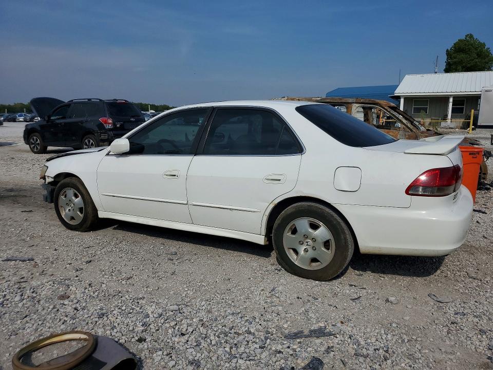 2001 Honda Accord მანქანა იყიდება აუქციონზე, vin: 1HGCG16541A077159, აუქციონის ნომერი: 66477946