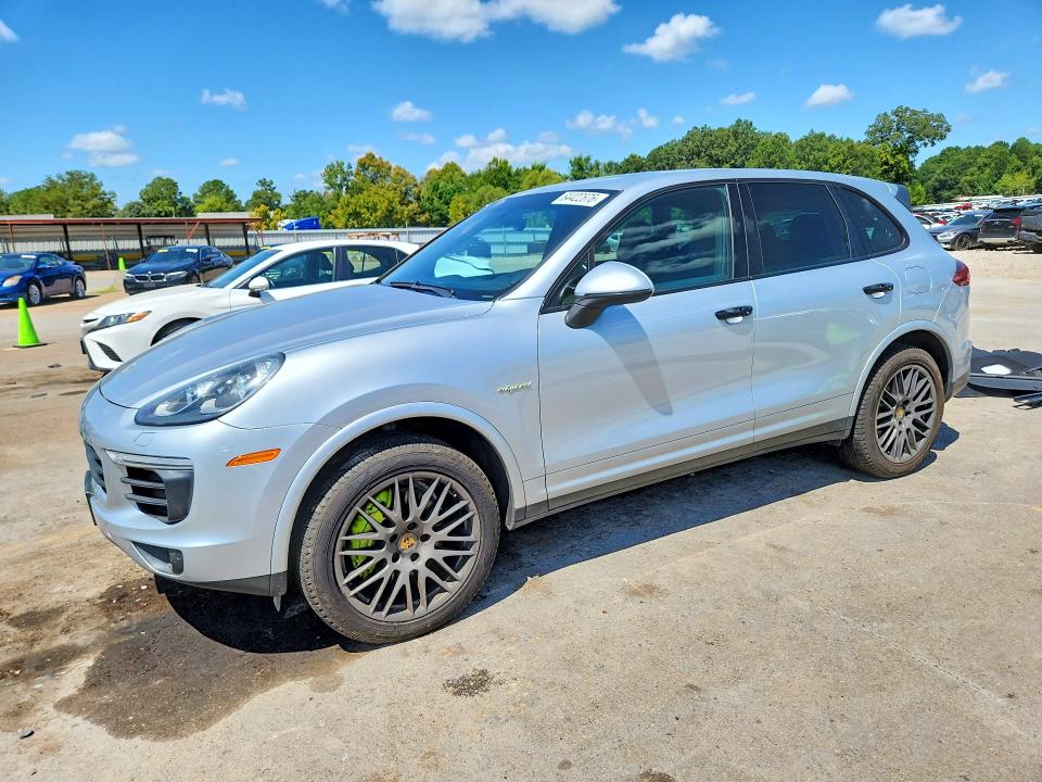 Продаж на аукціоні авто 2017 Porsche Cayenne, vin: WP1AE2A29HLA74804, номер лоту: 64422876