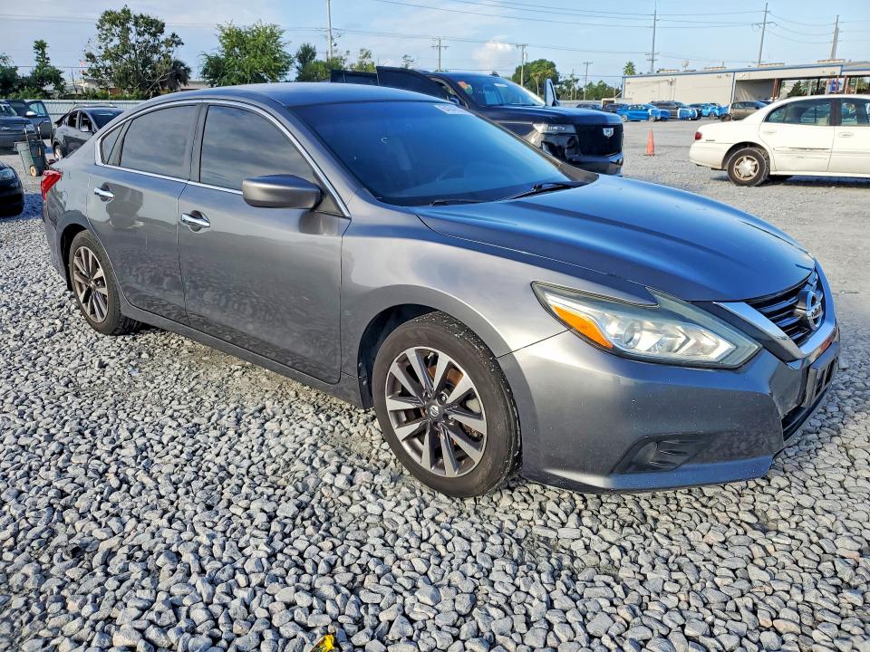 64049306 :رقم المزاد ، 1N4AL3AP0HC235832 vin ، 2017 Nissan Altima مزاد بيع