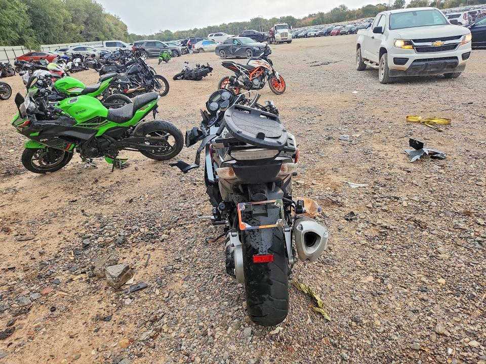61586826 :رقم المزاد ، JKBZGNA168A010065 vin ، 2008 Kawasaki Zg1400 مزاد بيع