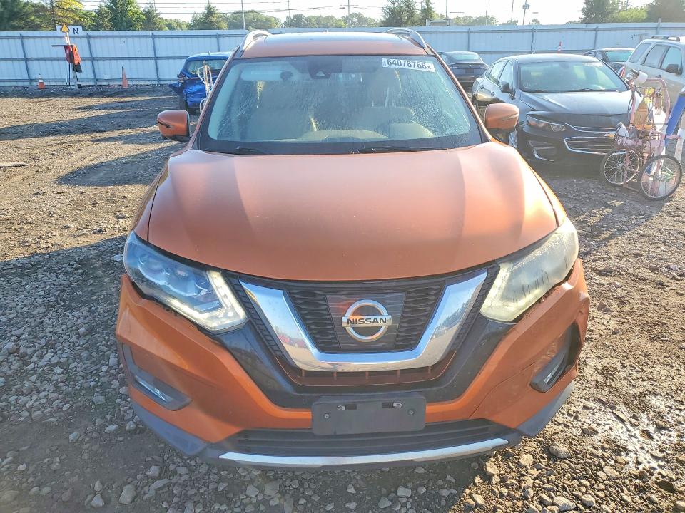Продажа на аукционе авто 2017 Nissan Rogue, vin: 5N1AT2MVXHC790832, номер лота: 64078766