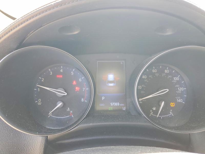 64331856 :رقم المزاد ، NMTKHMBX1JR037817 vin ، 2018 Toyota C-hr مزاد بيع