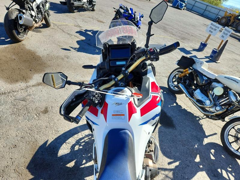64963036 :رقم المزاد ، JH2SD15E7SK100134 vin ، 2025 Honda Crf1100 مزاد بيع
