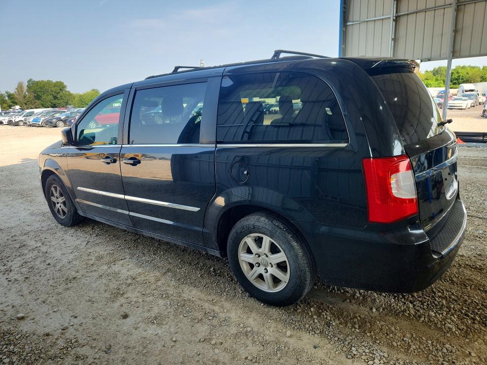 64213136 :رقم المزاد ، 2C4RC1BG7DR555229 vin ، 2013 Chrysler Town & Country مزاد بيع
