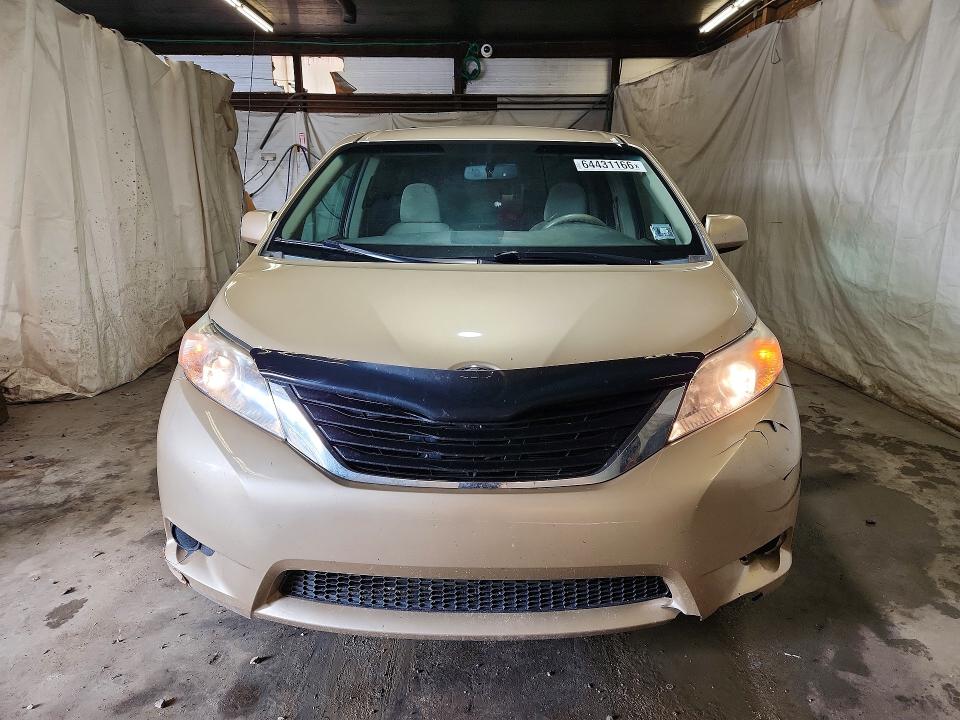 Продажа на аукционе авто 2011 Toyota Sienna, vin: 5TDJK3DCXBS003573, номер лота: 64431166