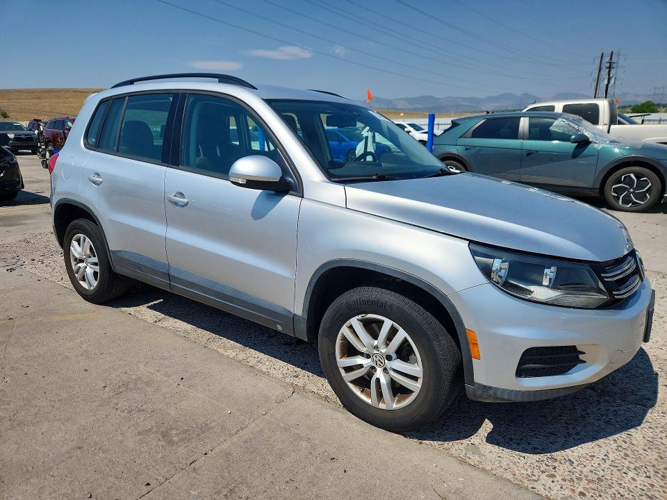 Aukcja sprzedaży 2016 Volkswagen Tiguan, vin: WVGBV7AX2GW610600, numer aukcji: 63439836