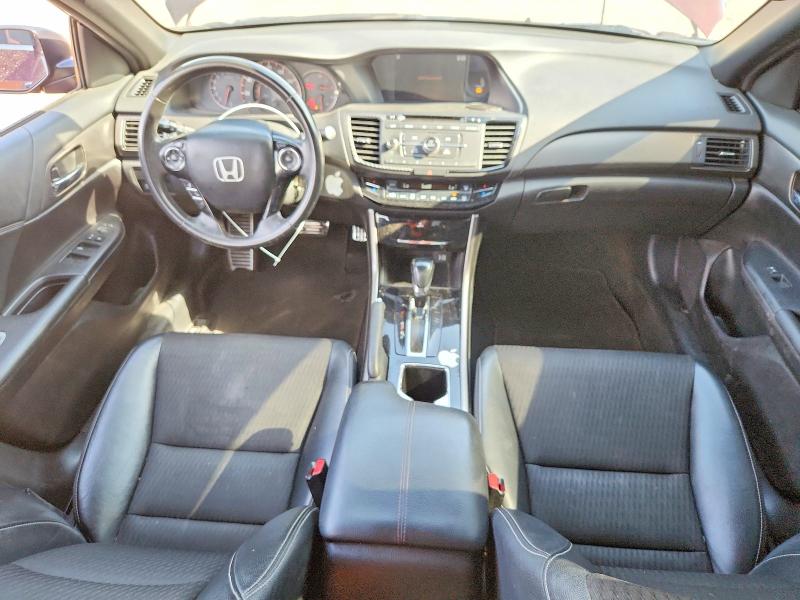63411176 :رقم المزاد ، 1HGCR2F56HA307259 vin ، 2017 Honda Accord مزاد بيع