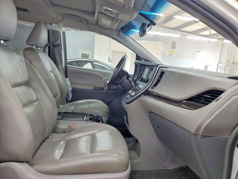 Aukcja sprzedaży 2015 Toyota Sienna, vin: 5TDYK3DC7FS578119, numer aukcji: 61633156
