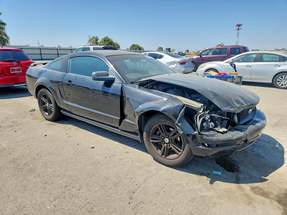 2005 Ford Mustang მანქანა იყიდება აუქციონზე, vin: 1ZVFT80N155149102, აუქციონის ნომერი: 64457766