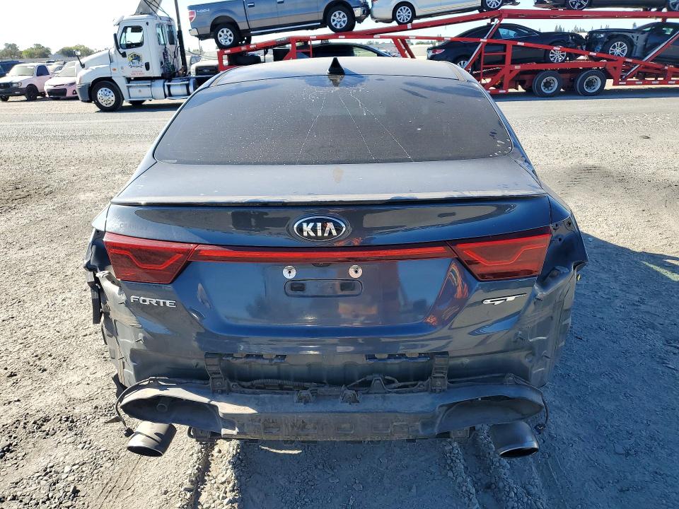 2020 Kia Forte მანქანა იყიდება აუქციონზე, vin: 3KPF44AC1LE252799, აუქციონის ნომერი: 66221086