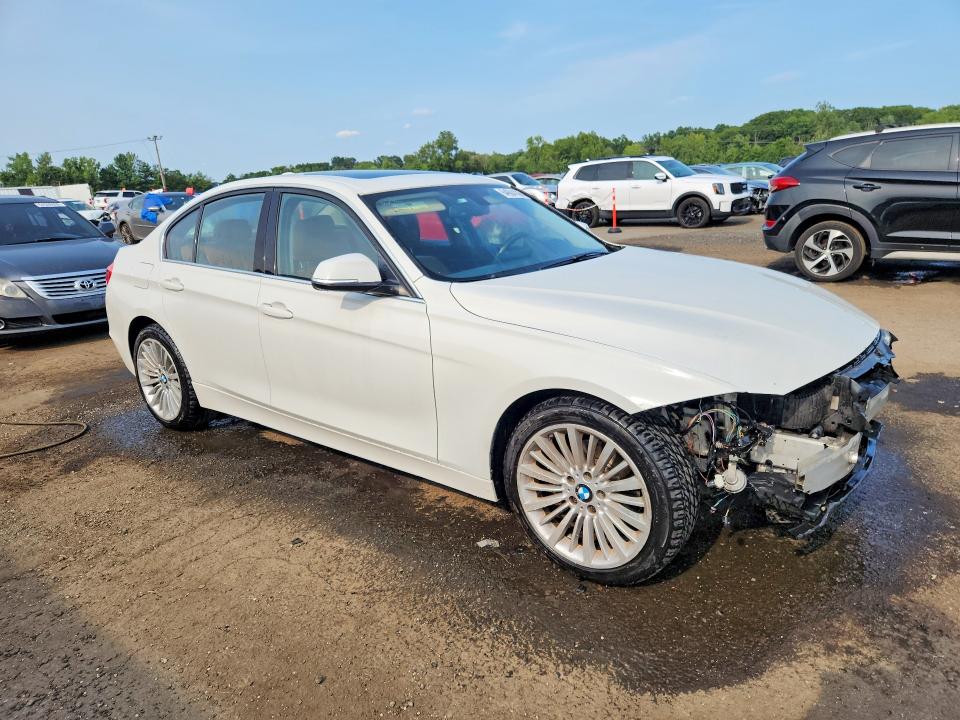 2013 Bmw 328 მანქანა იყიდება აუქციონზე, vin: WBA3B3C53DF535033, აუქციონის ნომერი: 64604136