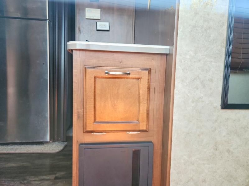 Auction sale of the 2017 Jayco Jay Flight Bungalow, vin: 1UJBJ0BVXH11J0073, lot number: 64437326