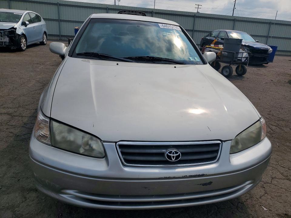64045416 :رقم المزاد ، 4T1BG22KX1U109960 vin ، 2001 Toyota Camry مزاد بيع