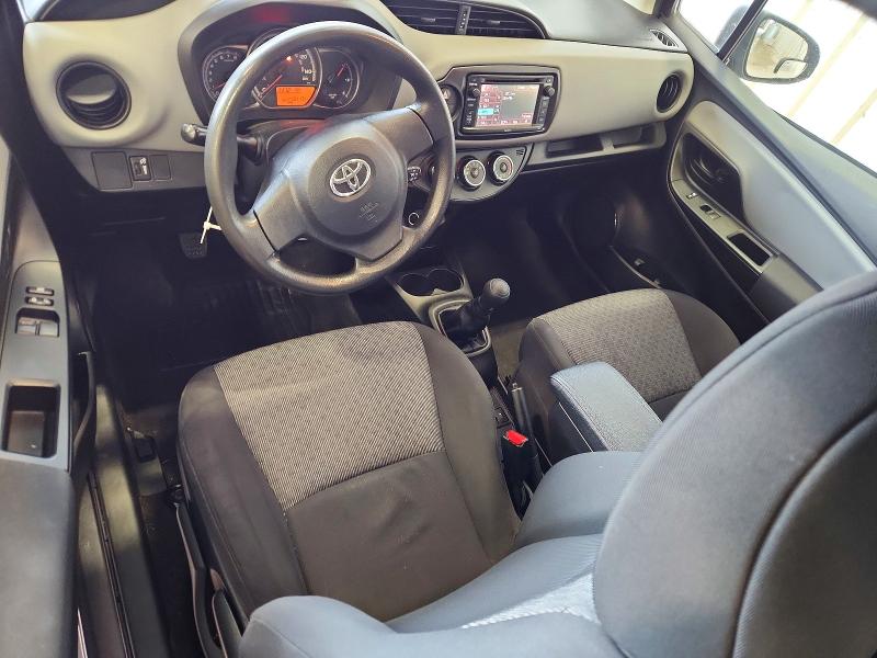 63533016 :رقم المزاد ، VNKJTUD32FA021742 vin ، 2015 Toyota Yaris مزاد بيع