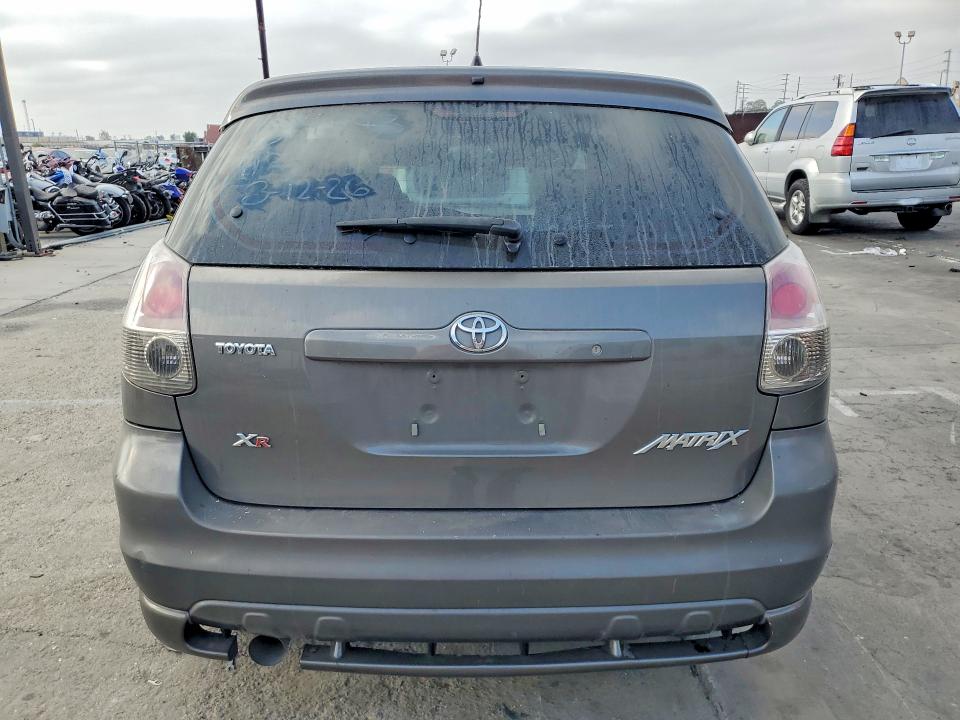 67187626 :رقم المزاد ، 2T1KR32E77C658021 vin ، 2007 Toyota Matrix مزاد بيع