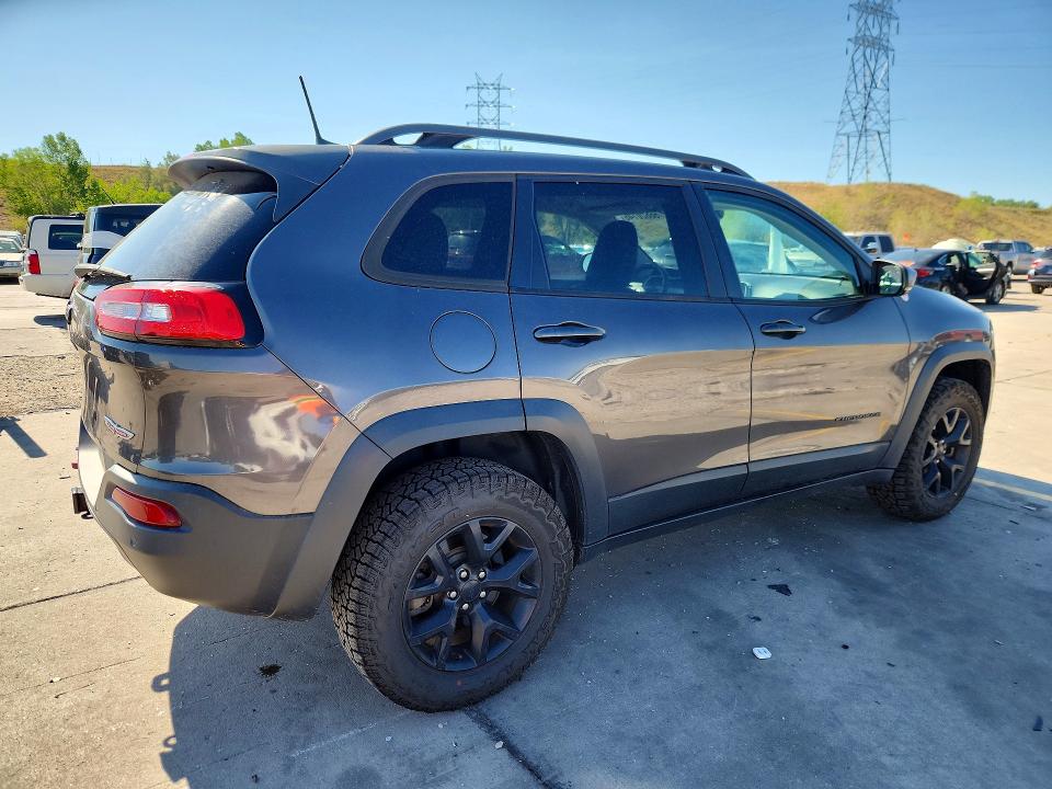66620146 :رقم المزاد ، 1C4PJMBX5JD599081 vin ، 2018 Jeep Cherokee مزاد بيع