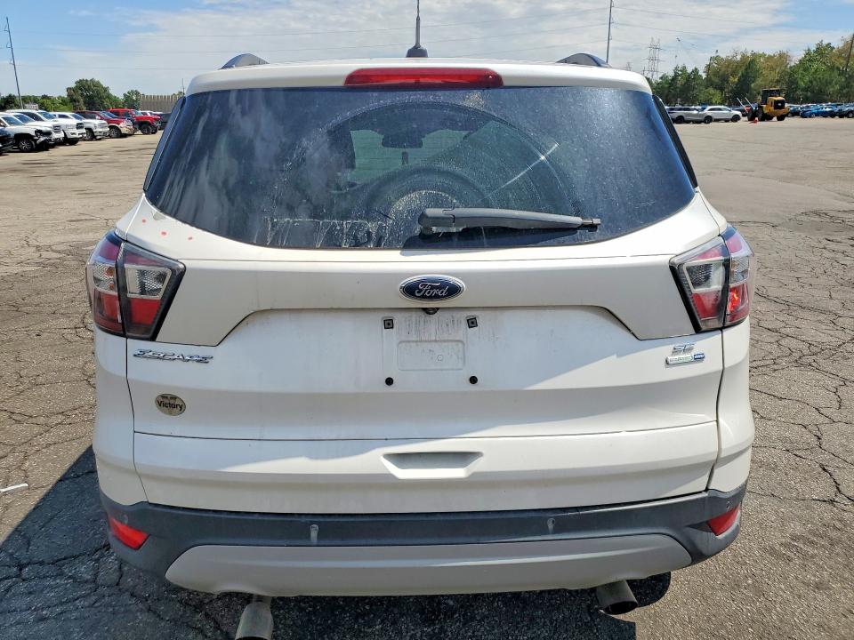 2017 Ford Escape მანქანა იყიდება აუქციონზე, vin: 1FMCU9G90HUA00400, აუქციონის ნომერი: 65900986