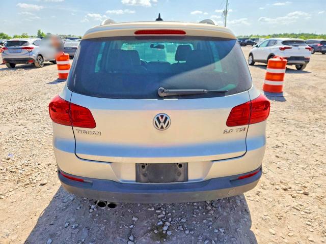 63234546 :رقم المزاد ، WVGAV7AX0FW563125 vin ، 2015 Volkswagen Tiguan مزاد بيع