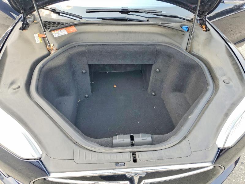 2015 Tesla Model S მანქანა იყიდება აუქციონზე, vin: 5YJSA1S11FF080744, აუქციონის ნომერი: 64619916