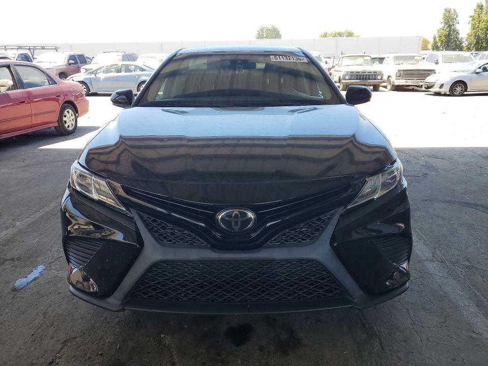 Продаж на аукціоні авто 2020 Toyota Camry, vin: 4T1G11AK2LU944022, номер лоту: 61132136