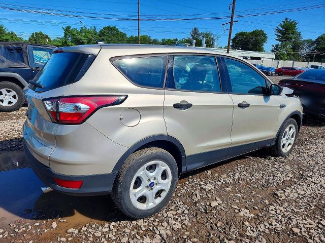 63687416 :رقم المزاد ، 1FMCU0F76HUC40983 vin ، 2017 Ford Escape مزاد بيع