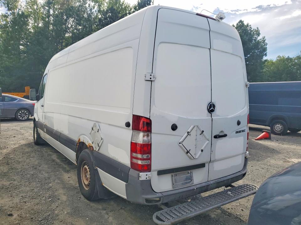 63600206 :رقم المزاد ، WD3PE8CB7B5586563 vin ، 2011 Mercedes-benz Sprinter مزاد بيع