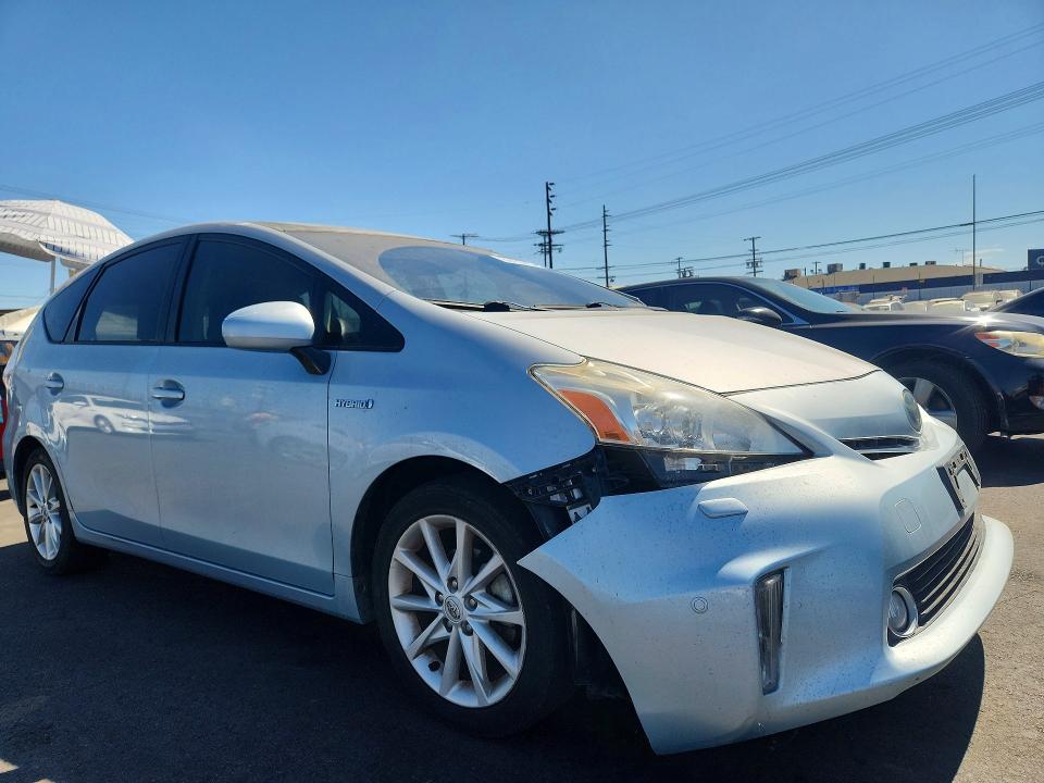 66418416 :رقم المزاد ، JTDZN3EU1C3044517 vin ، 2012 Toyota Prius V مزاد بيع