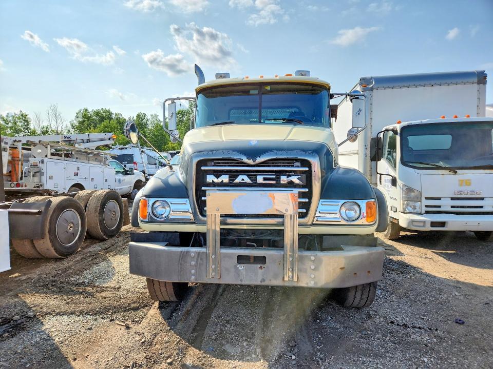 Продаж на аукціоні авто 2006 Mack 700, vin: 1M2AG11C86M045196, номер лоту: 62758396