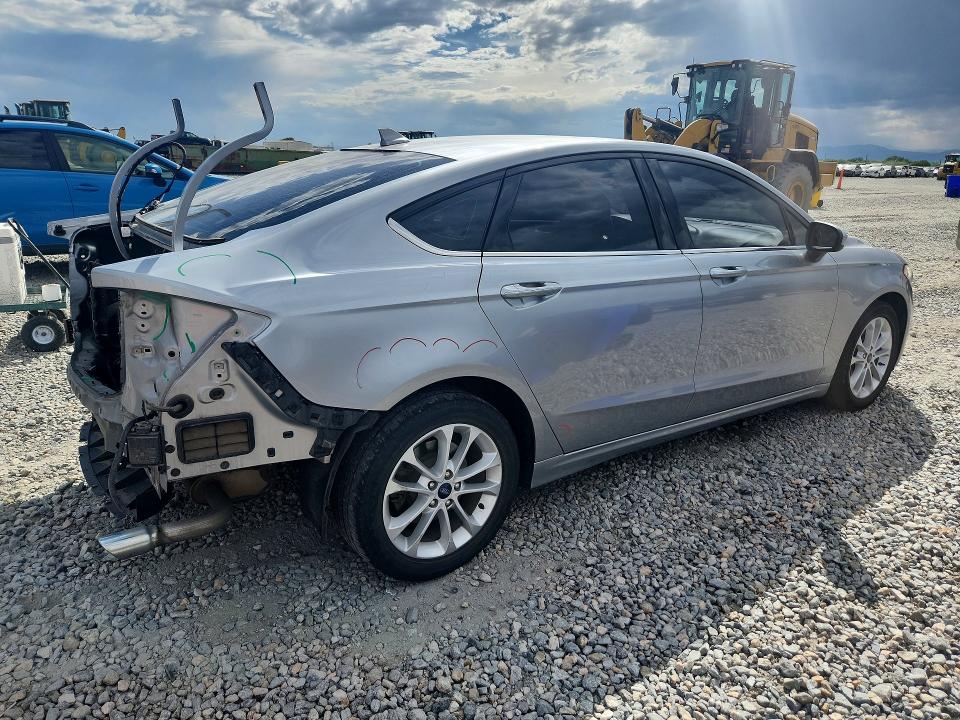 67238496 :رقم المزاد ، 3FA6P0HD5LR191180 vin ، 2020 Ford Fusion مزاد بيع
