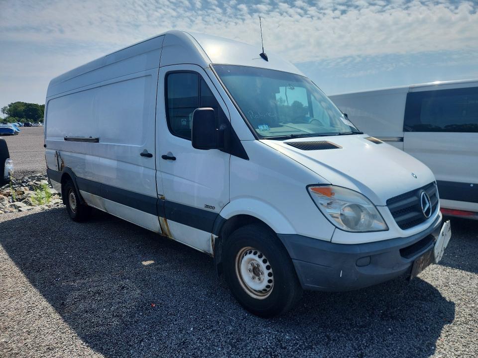 2011 Mercedes-benz Sprinter მანქანა იყიდება აუქციონზე, vin: WD3PE8CBXB5573581, აუქციონის ნომერი: 60435346