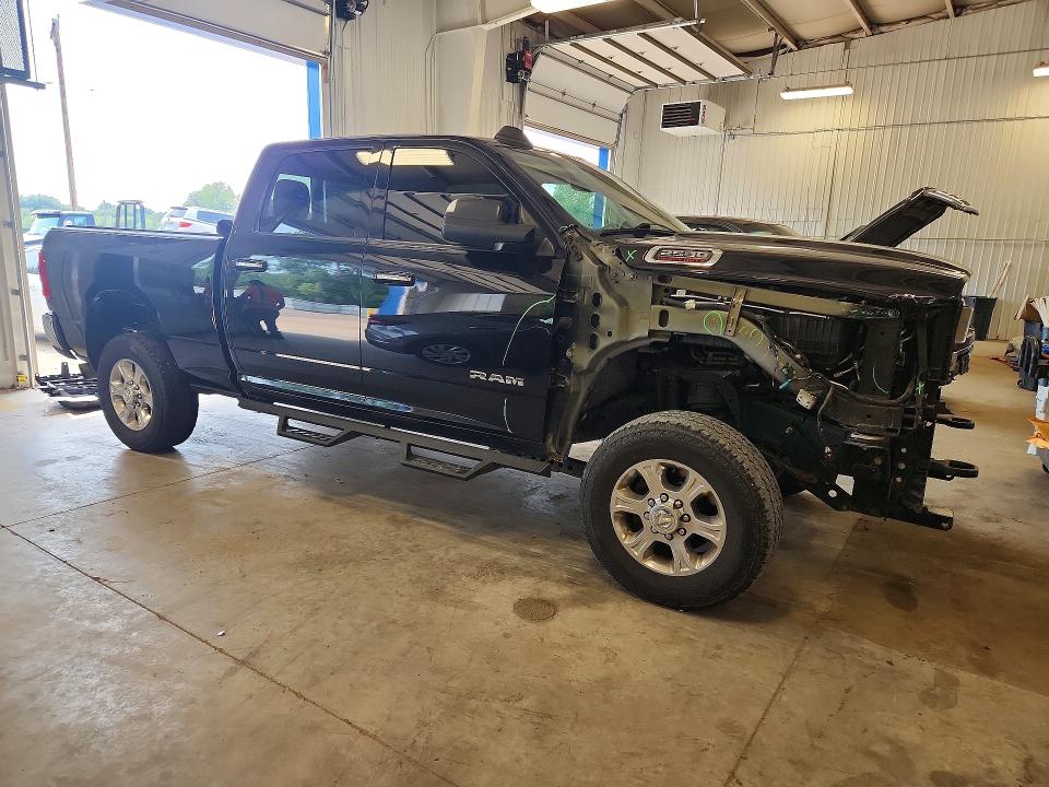 63363386 :رقم المزاد ، 3C6UR5DJ6KG699969 vin ، 2019 Ram 2500 مزاد بيع