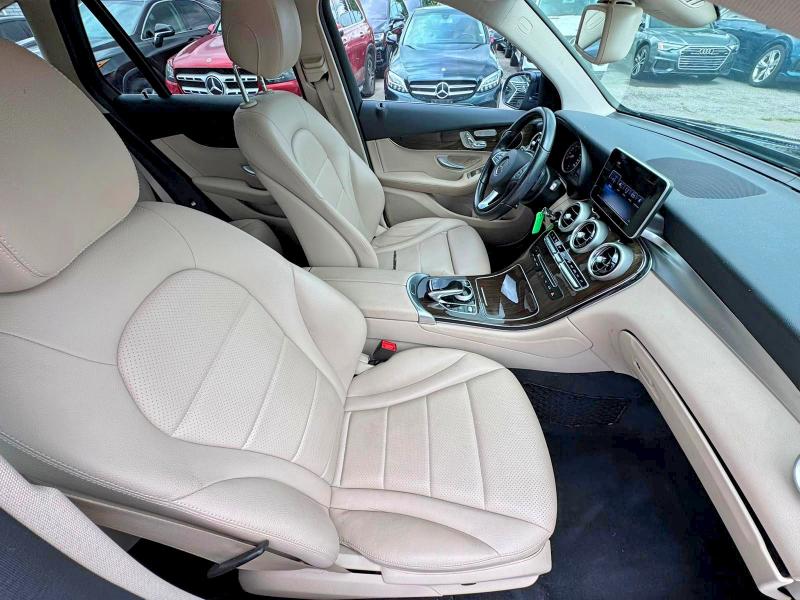 64145756 :رقم المزاد ، WDC0G4KB8GF065777 vin ، 2016 Mercedes-benz Glc مزاد بيع